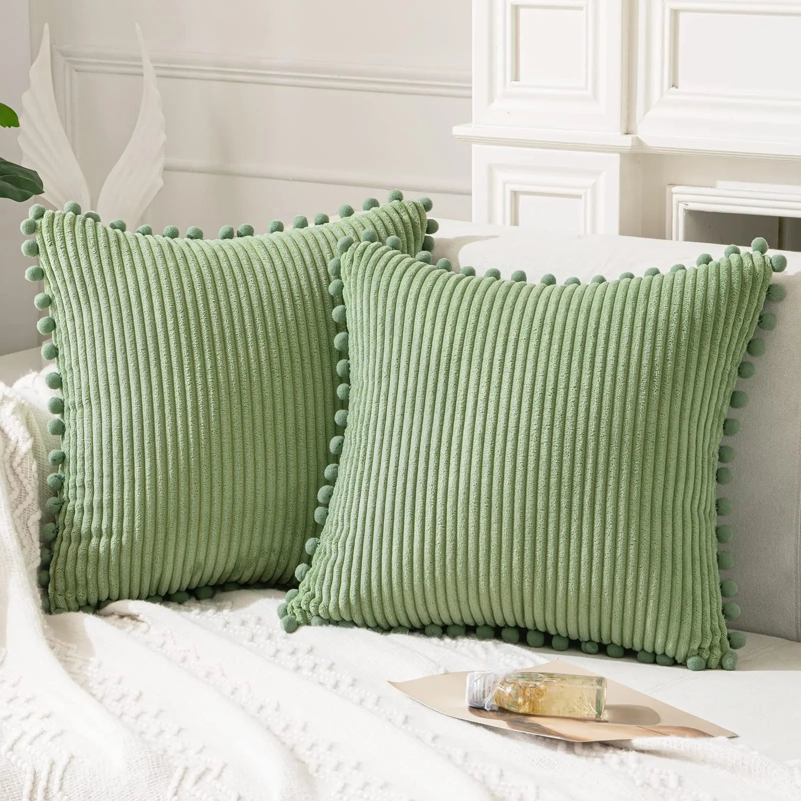 1pc Boho Decorative Pillow Covers with Pom-poms 18x18Inch Pillow Covers Corduroy Cushion Case Cute and Soft Square Throw Pillow
